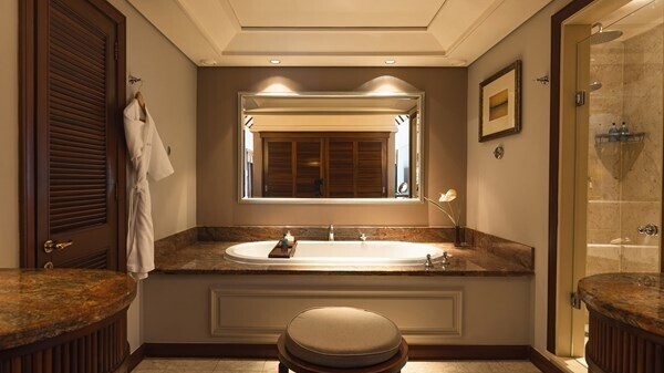 Junior Suite with Garden View